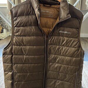 Eddie Bauer Puffer Vest-NWOT-Men's Large